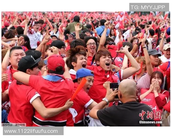 南通队热身赛迎战海港U21队万名球迷现场助阵激情四溢 南通队热身赛迎战海港U21队万名球迷现场助阵激情四溢